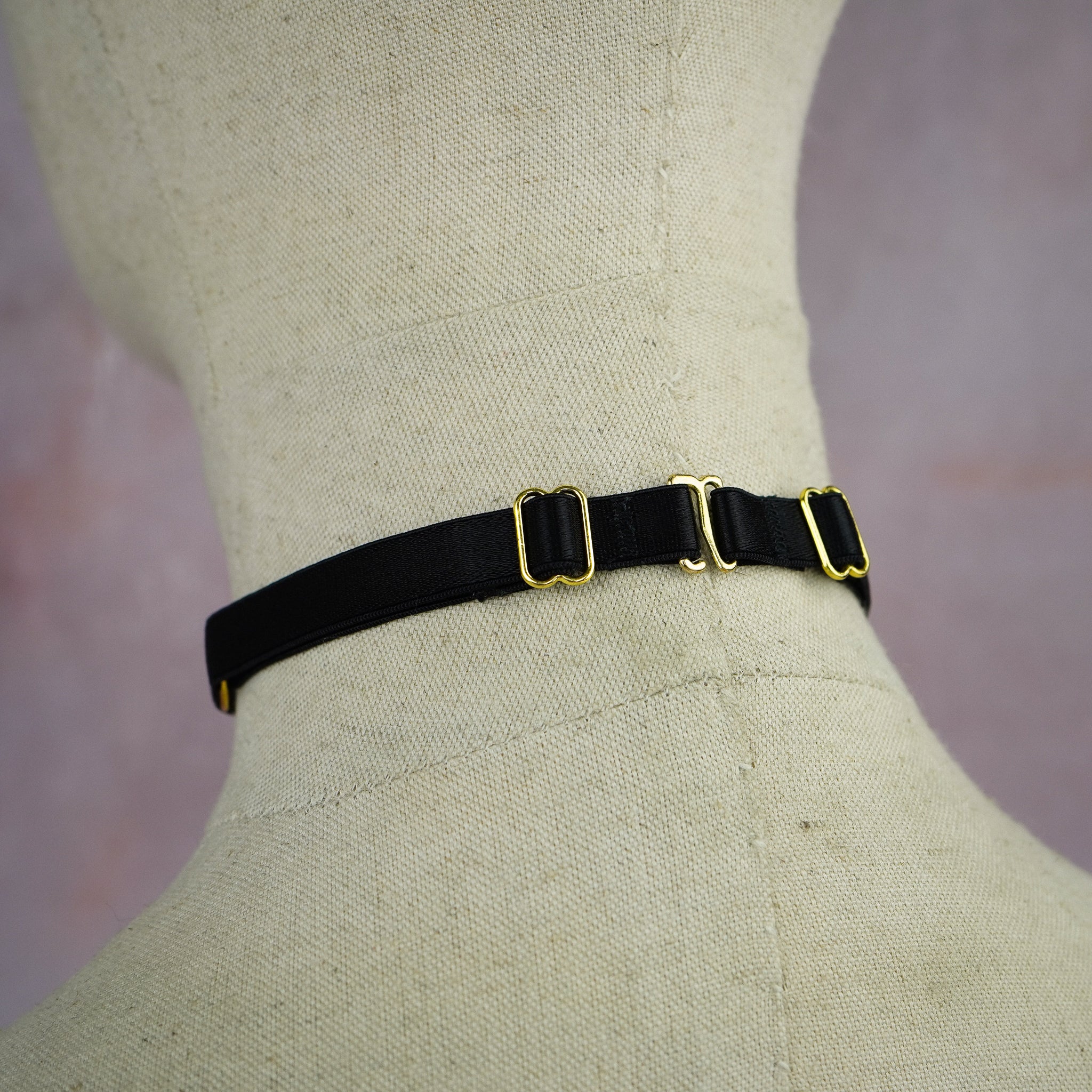 Telyn Choker – Orchid Corsetry