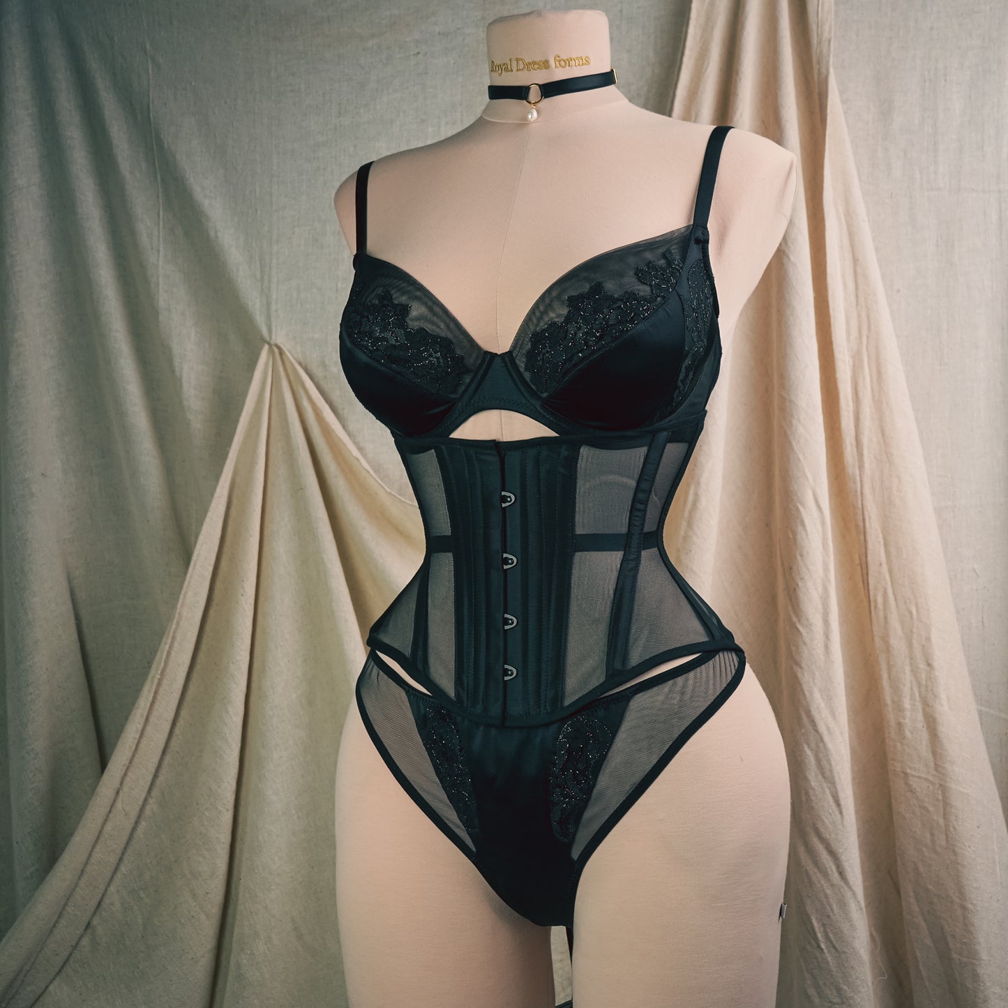 Veronique Lingerie- Onyx